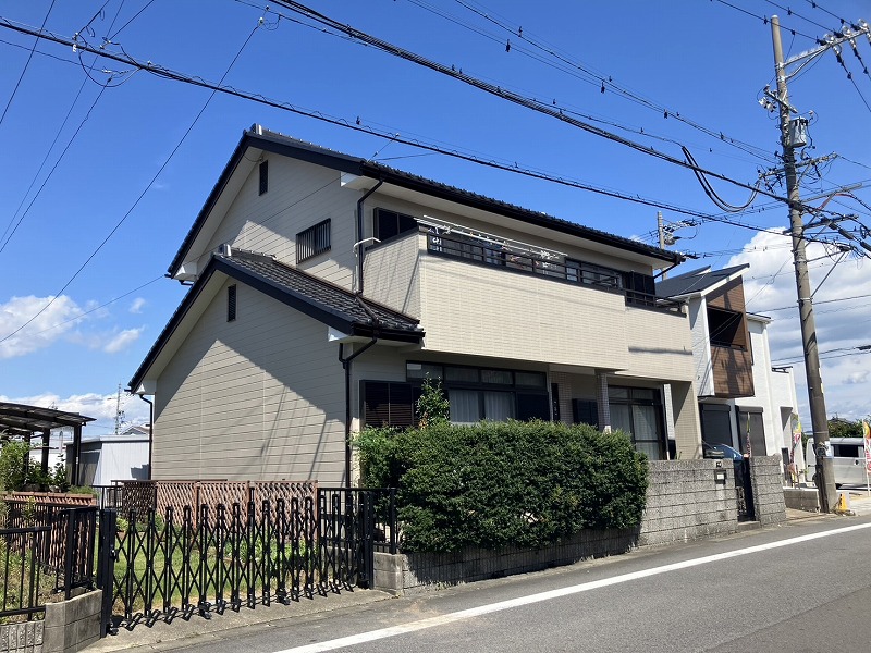 築30年破風板金　スーパームキコート　外壁塗装工事施工事例　ベージュ系　江南市N様（NO.24922)