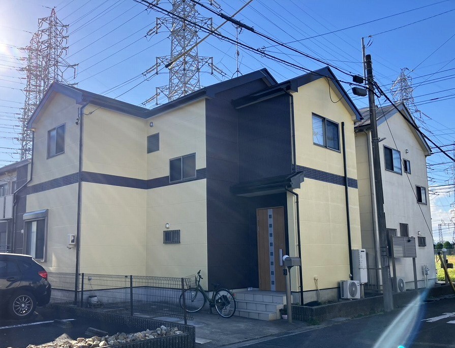 築15年2色塗装　高耐久スーパームキコート　外壁・屋根塗装施工事例　イエロー・ブラウン系　岩倉市O様　(NO.25796)