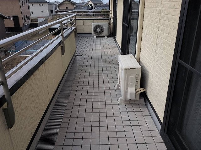 ベランダ防水｜高強度ウレタン塗膜防水、通気緩衝工法18㎡の施工事例　江南市O様邸　(No.）