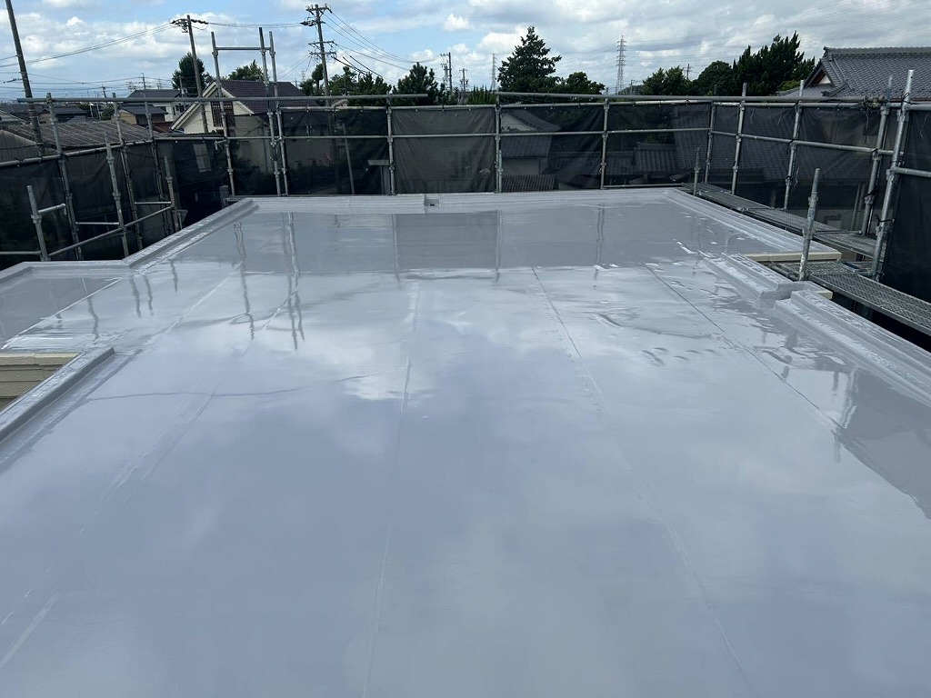 屋上防水｜高強度ウレタン塗膜防水、密着工法110㎡の施工事例　江南市Y様邸　(No.28317）